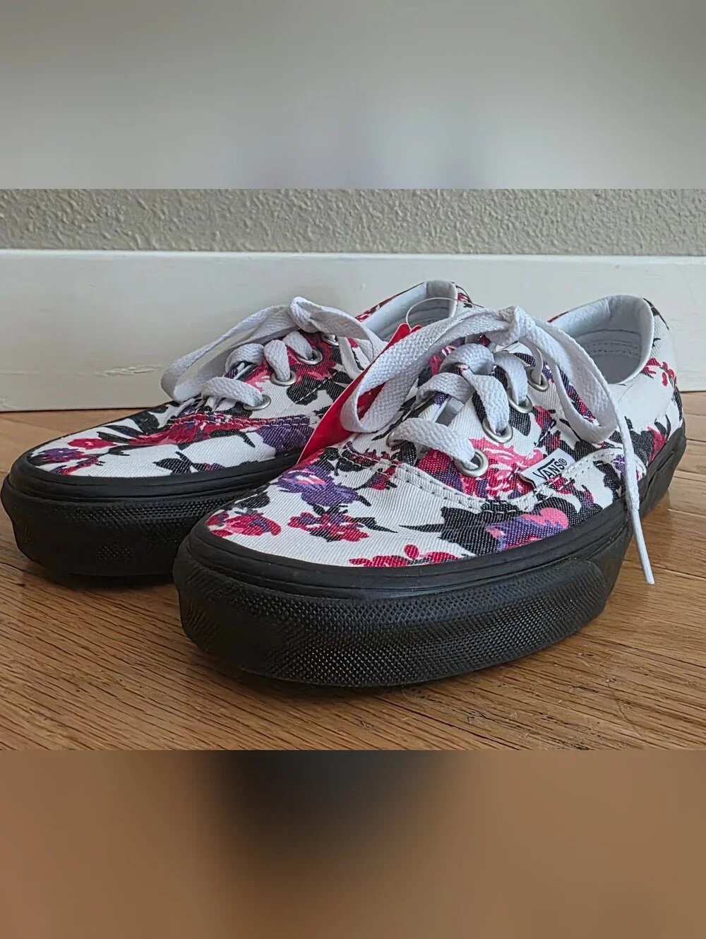 NEW Vans Women's 6 Era Floral Canvas Lace-Up Sneakers